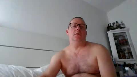 Snapshot of middleton2021 chatting on 11/11/25, 02:22 middleton2021 online show from 11/11/25, 02:22