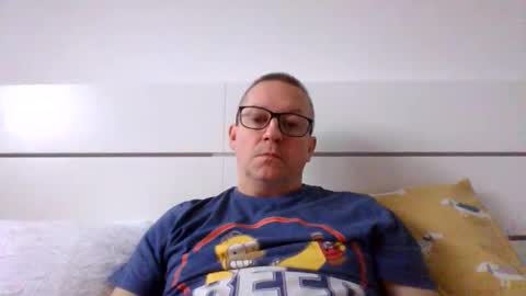 Snapshot of middleton2021 chatting on 11/16/25, 02:55 middleton2021 online show from 11/16/25, 02:55