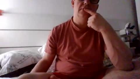 Snapshot of middleton2021 chatting on 11/25/25, 09:26 middleton2021 online show from 11/25/25, 09:26