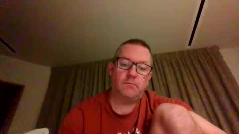 Snapshot of middleton2021 chatting on 12/19/25, 02:07 middleton2021 online show from 12/19/25, 02:07