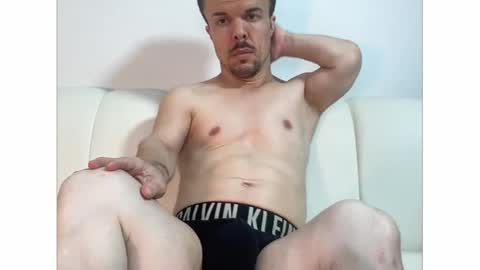 Snapshot of midgettripod1 chatting on 10/11/25, 02:00 Aaron online show from 10/11/25, 02:00