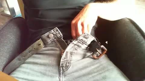 Snapshot of midlifemuscle17941 chatting on 04/20/26, 04:10 midlifemuscle17941 online show from 04/20/26, 04:10