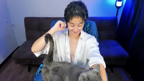 Blue online show from 03/11/25, 11:12