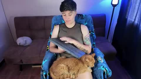 Blue online show from 09/25/25, 03:27