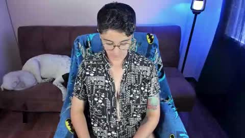 Snapshot of midnight07_ chatting on 03/04/26, 03:40 Blue online show from 03/04/26, 03:40