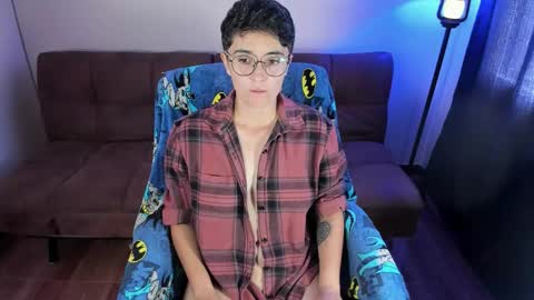 Snapshot of midnight07_ chatting on 03/12/26, 03:29 Blue online show from 03/12/26, 03:29