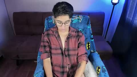 Snapshot of midnight07_ chatting on 03/18/26, 03:37 Blue online show from 03/18/26, 03:37