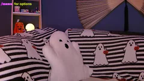 Rain online show from 10/22/25, 04:35