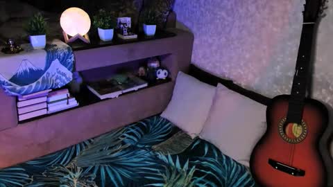 Max online show from 09/21/25, 04:08