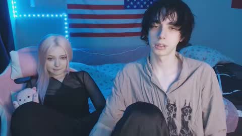 Kai and Angel online show from 02/05/26, 07:29