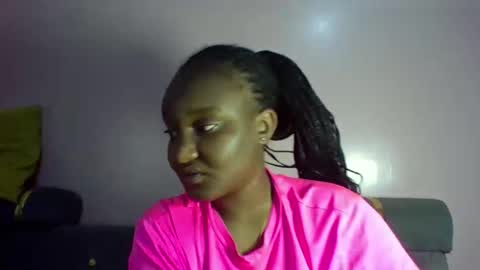 Snapshot of midnight_sexy chatting on 04/29/26, 01:10 midnight_sexy online show from 04/29/26, 01:10