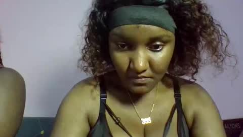 Snapshot of midnight_sexy chatting on 05/17/26, 05:09 midnight_sexy online show from 05/17/26, 05:09