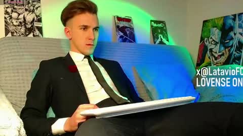 Snapshot of midnighter__ chatting on 04/12/26, 10:15 Alexey or just Alex online show from 04/12/26, 10:15