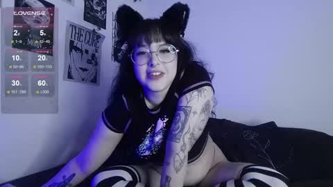 Snapshot of midnightkitten_ chatting on 03/17/26, 10:57 Nana online show from 03/17/26, 10:57