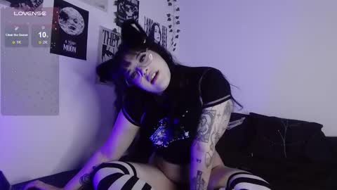 Snapshot of midnightkitten_ chatting on 03/25/26, 11:00 Nana online show from 03/25/26, 11:00