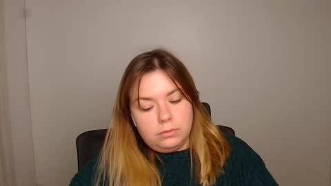 Mariana online show from 10/22/25, 05:30