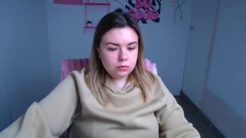 Snapshot of midnightmariana chatting on 11/23/25, 06:35 Mariana online show from 11/23/25, 06:35