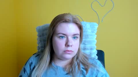 Snapshot of midnightmariana chatting on 12/03/25, 12:58 Mariana online show from 12/03/25, 12:58