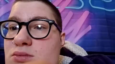 Snapshot of midnightmochi69 chatting on 02/22/26, 02:04 Aerodean online show from 02/22/26, 02:04