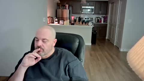 Snapshot of midnightmoonlight777 chatting on 01/08/26, 11:40 midnightmoonlight777 online show from 01/08/26, 11:40