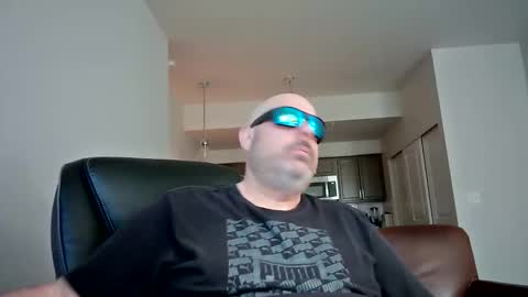 Snapshot of midnightmoonlight777 chatting on 04/20/26, 10:11 midnightmoonlight777 online show from 04/20/26, 10:11