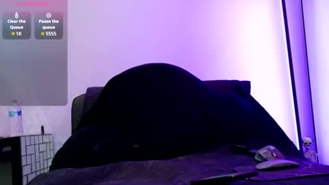 Midnightrose online show from 10/20/25, 06:14