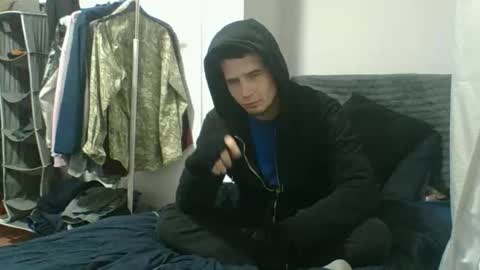 Snapshot of midnightsattire chatting on 05/03/26, 09:21 midnightsattire online show from 05/03/26, 09:21