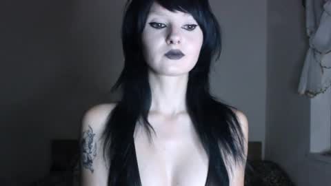 Snapshot of midnightsiren chatting on 09/24/25, 05:49 midnightsiren online show from 09/24/25, 05:49