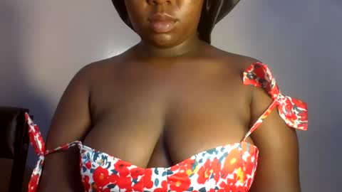 Snapshot of midnightt_curves chatting on 06/23/26, 12:52 midnightt_curves online show from 06/23/26, 12:52