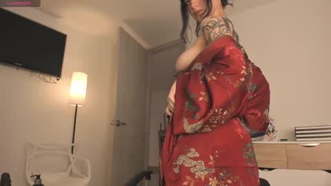 Snapshot of midori__san chatting on 01/05/25, 06:13 midori__san online show from 01/05/25, 06:13