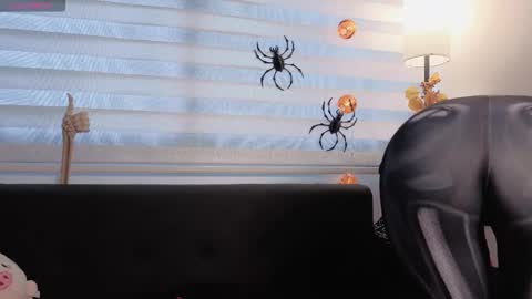 Snapshot of midori__san chatting on 10/26/25, 06:25 midori__san online show from 10/26/25, 06:25