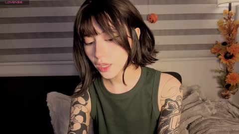 Snapshot of midori__san chatting on 12/04/25, 01:04 midori__san online show from 12/04/25, 01:04