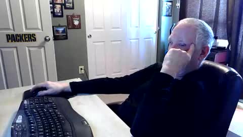 midwestdad09 online show from 02/28/26, 03:24