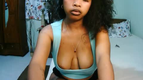 Snapshot of miel_07 chatting on 05/16/26, 06:32 miel_07 online show from 05/16/26, 06:32