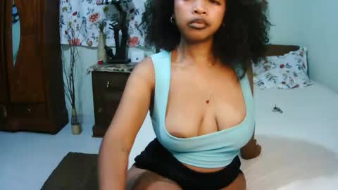 Snapshot of miel_07 chatting on 05/16/26, 07:05 miel_07 online show from 05/16/26, 07:05