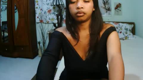 Snapshot of miel_07 chatting on 05/20/26, 05:35 miel_07 online show from 05/20/26, 05:35