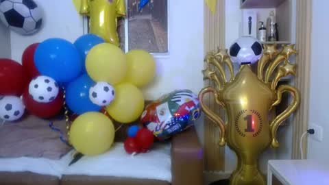 Snapshot of miel_alisha chatting on 06/15/26, 12:29 miel online show from 06/15/26, 12:29