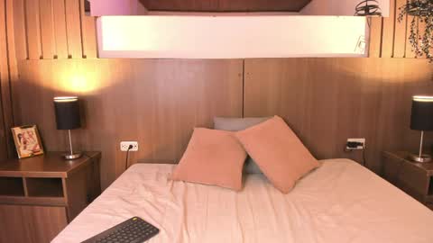 Snapshot of miel_gomez chatting on 04/16/26, 09:39 miel_gomez online show from 04/16/26, 09:39