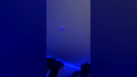 mifriend1998 online show from 12/17/25, 12:00