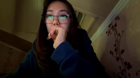 Snapshot of migdaliafenlon chatting on 10/11/25, 02:15 Nova online show from 10/11/25, 02:15