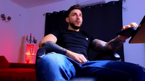 MightyAaron online show from 09/11/25, 04:01