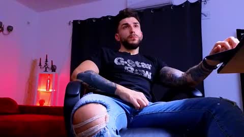 MightyAaron online show from 11/26/25, 03:57