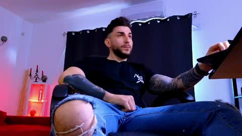 MightyAaron online show from 04/09/26, 06:19