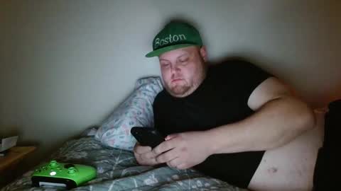 Snapshot of miguel320129 chatting on 03/27/26, 05:02 Miggy online show from 03/27/26, 05:02