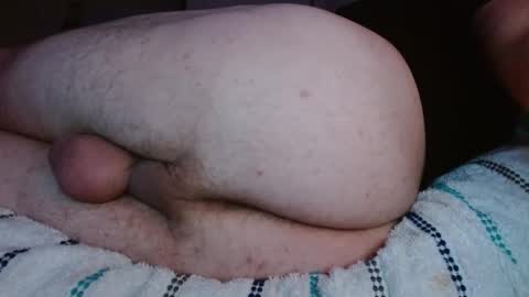 Snapshot of miguel320129 chatting on 04/18/26, 03:43 Miggy online show from 04/18/26, 03:43