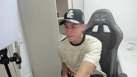 Miguel Hernandez online show from 11/16/25, 04:18