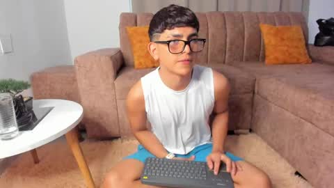 Snapshot of miguel_turqueza chatting on 05/09/26, 04:45 miguel_turqueza online show from 05/09/26, 04:45