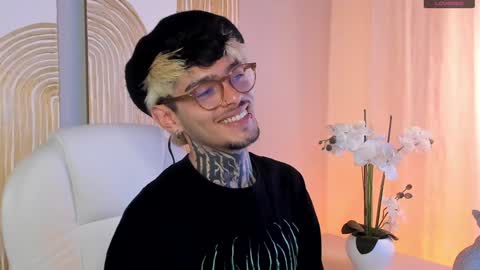 Snapshot of mihailleroy chatting on 12/05/24, 05:50 MIHAIL LEROY finally independent model online show from 12/05/24, 05:50