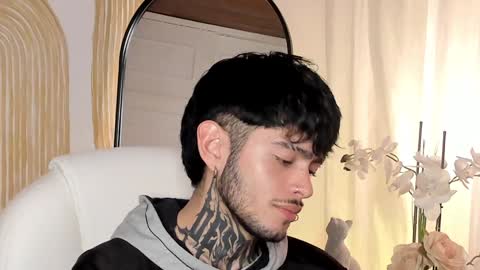 Snapshot of mihailleroy chatting on 01/13/25, 11:49 MIHAIL LEROY finally independent model online show from 01/13/25, 11:49