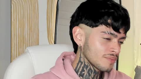 Snapshot of mihailleroy chatting on 01/16/25, 04:07 MIHAIL LEROY finally independent model online show from 01/16/25, 04:07